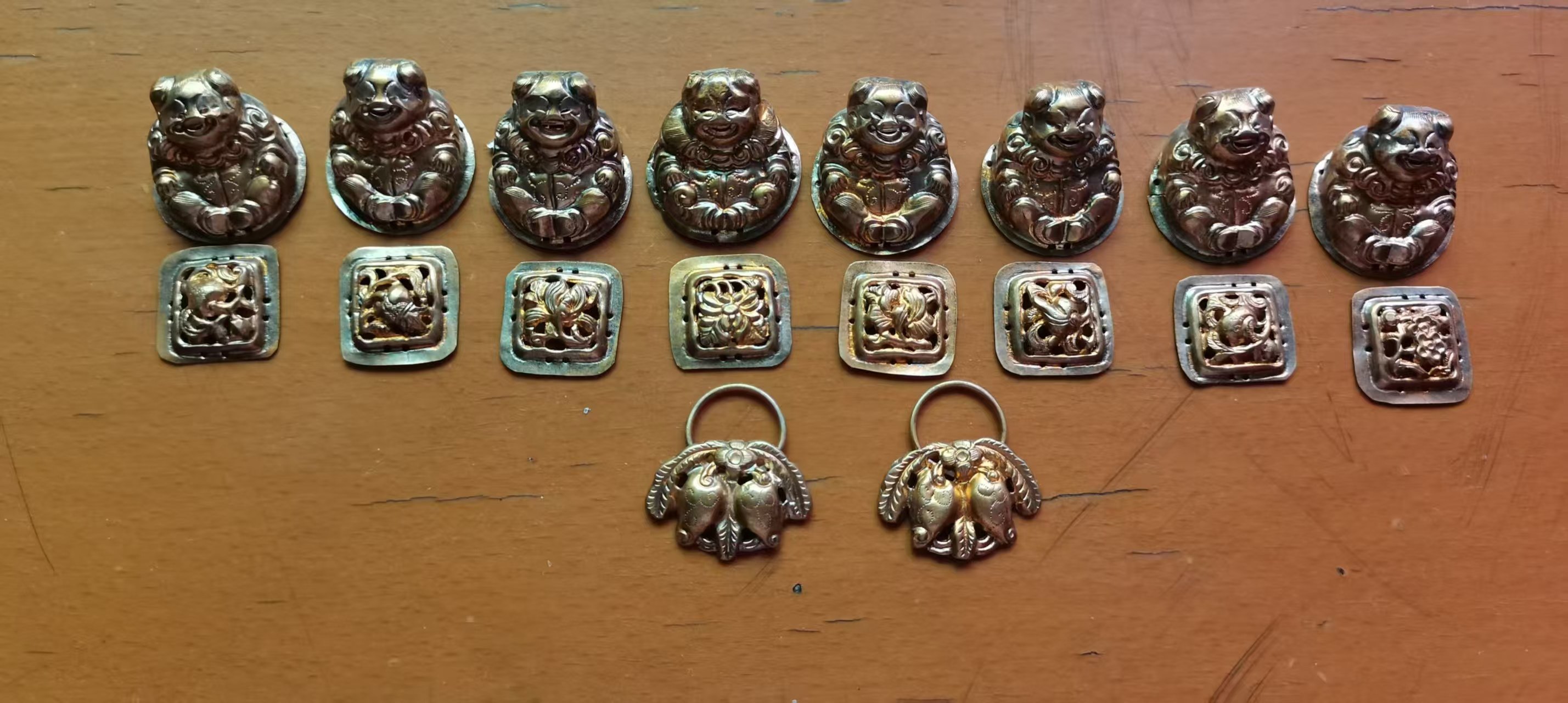 090109戴克勤鎏金帽花饰品